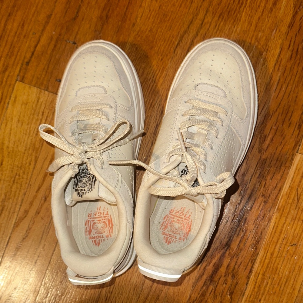 Le Tigre Cream Sneakers